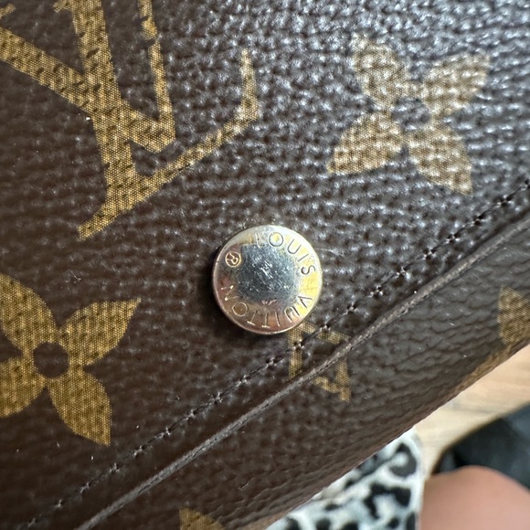 Louis Vuitton 6 Key Holder Authentic - Picture 4 of 4